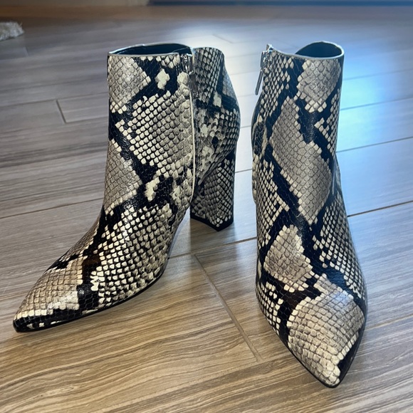 Marc Fisher LTD Snakeskin Bootie - Picture 1 of 8